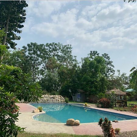 Machan Country Villa Kumarwarti Ngoại thất bức ảnh