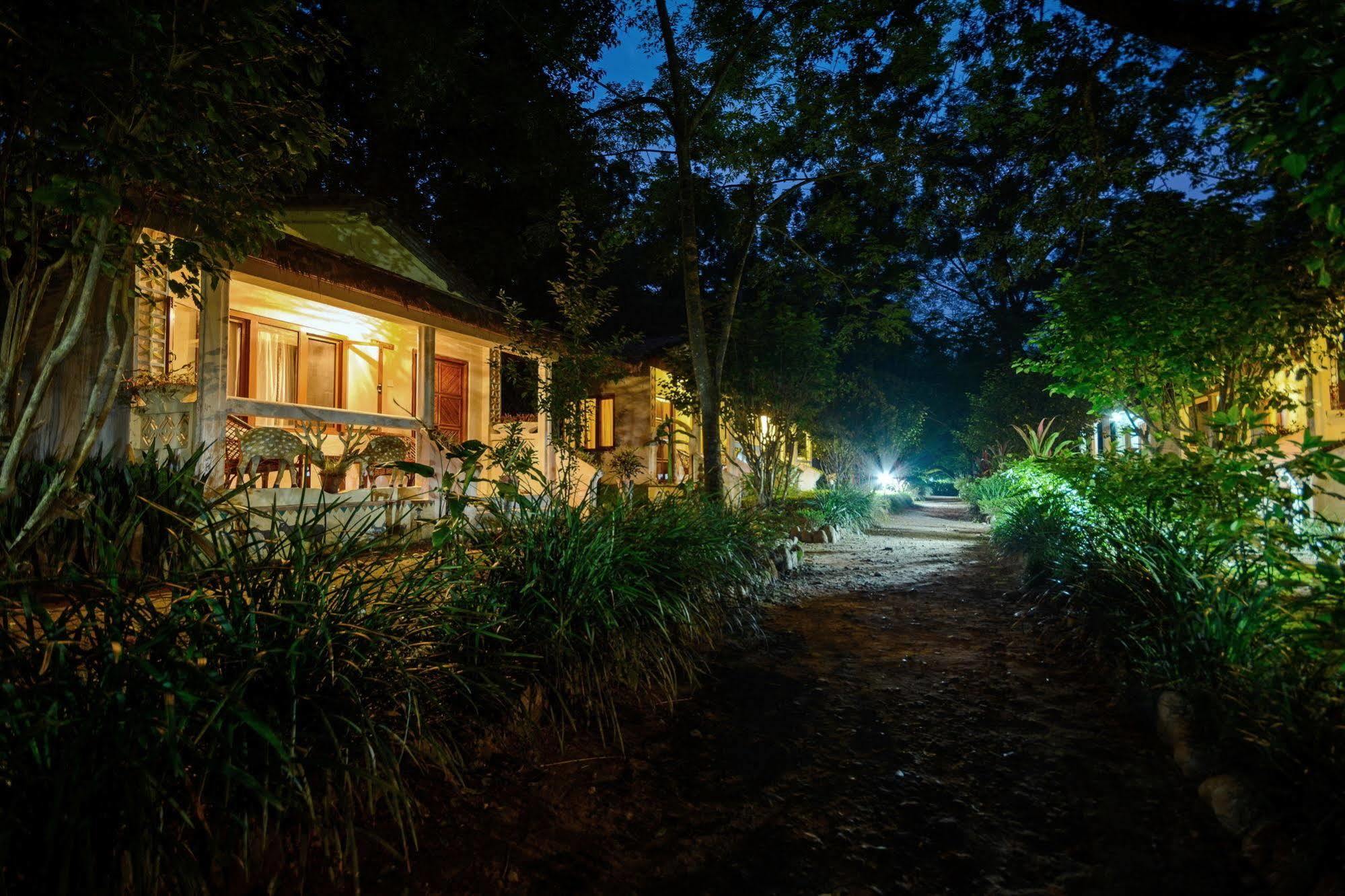 Machan Country Villa Kumarwarti Ngoại thất bức ảnh