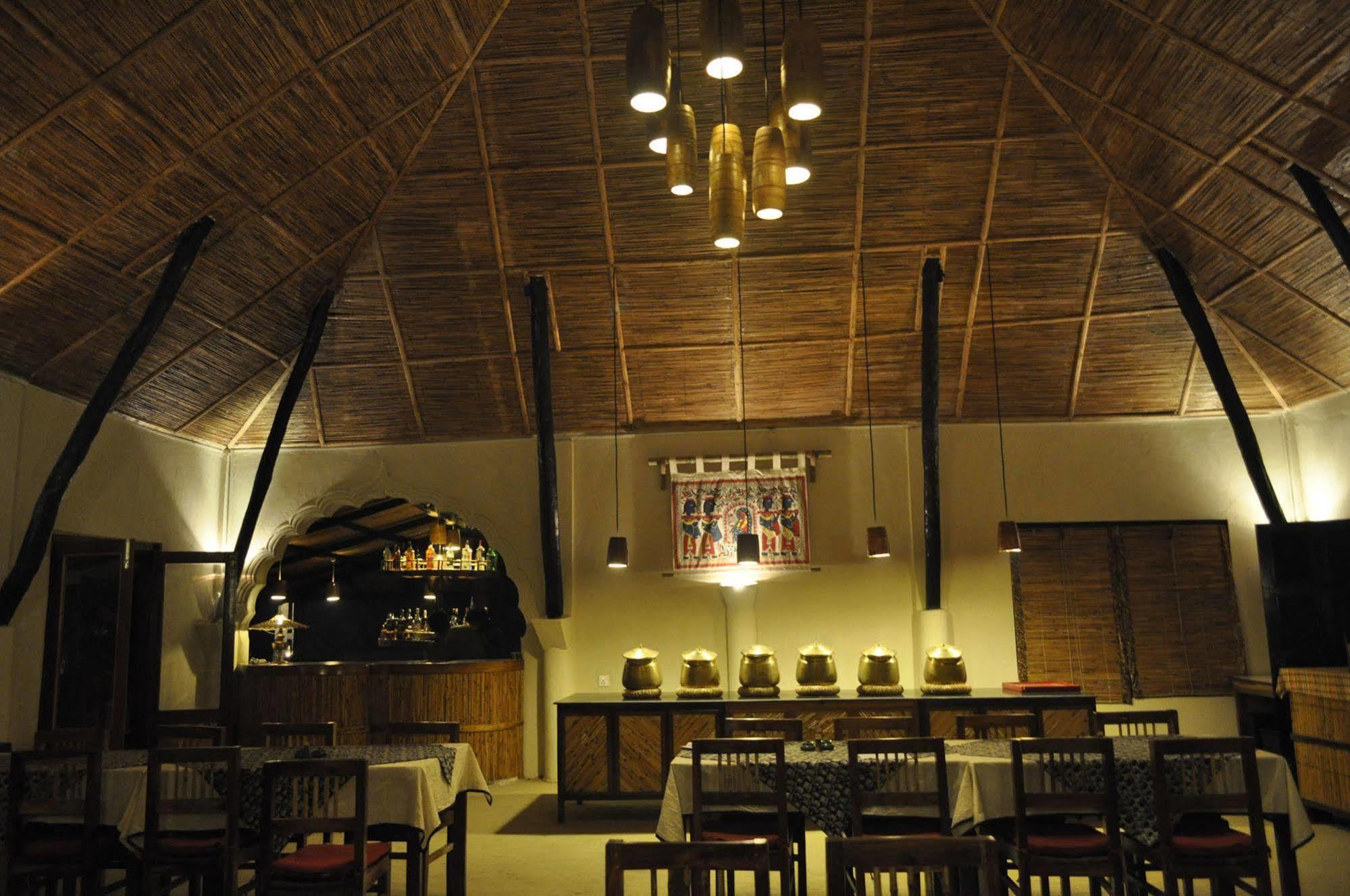 Machan Country Villa Kumarwarti Ngoại thất bức ảnh